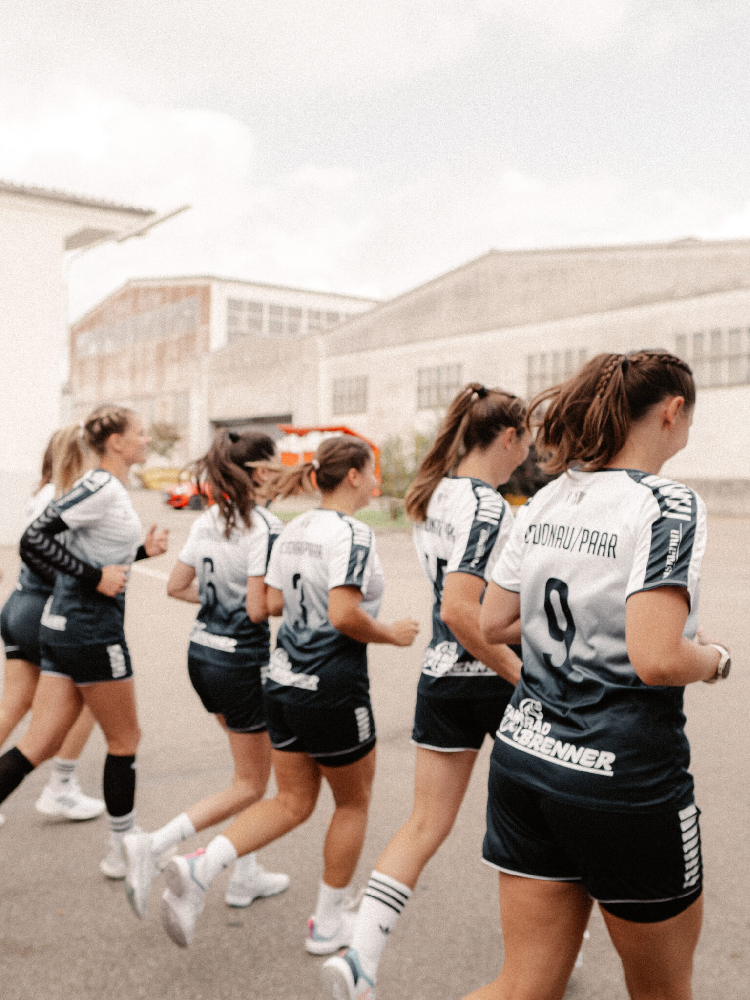 PIZIGRAPHY-HCDONAUPAAR-DAMEN1-2025-27